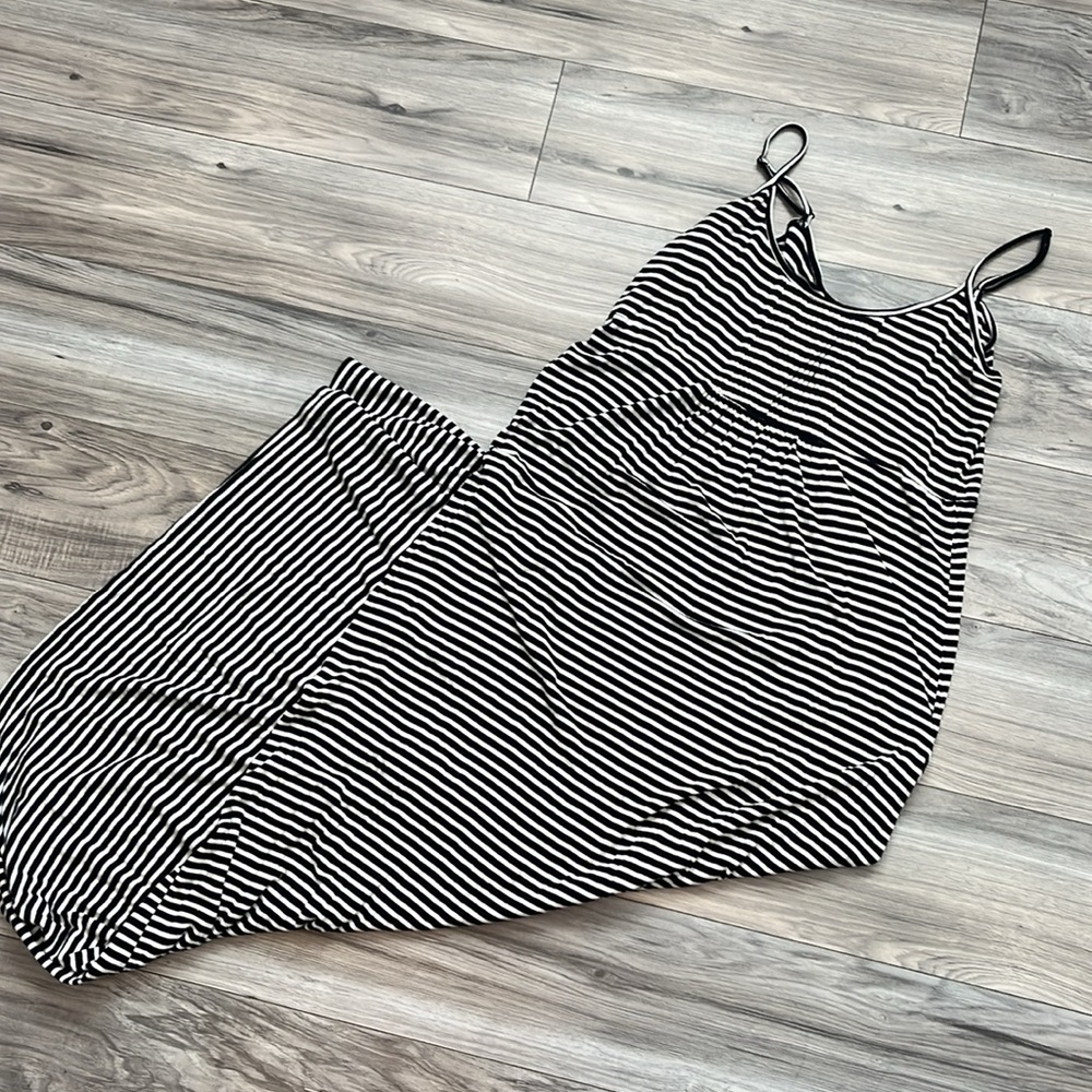 Black and white striped spaghetti strap long maxi dress